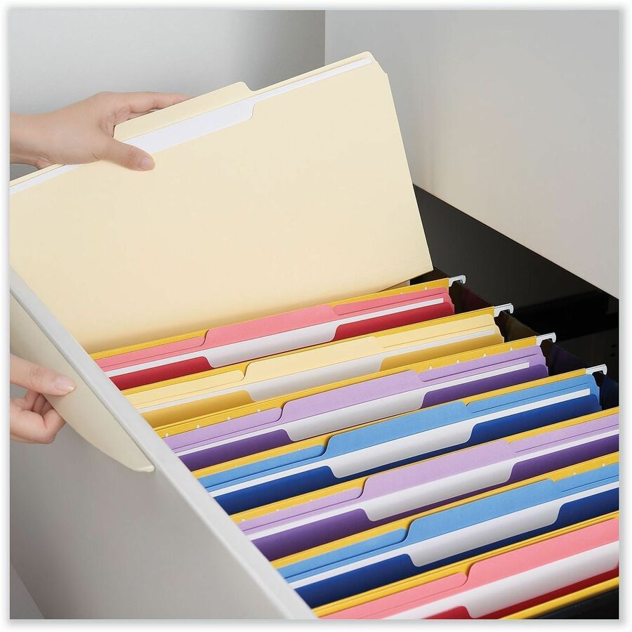 Universal 1/5 Tab Cut Letter Top Tab File Folder - 8 1/2" x 11" - 3/4" Expansion - Assorted Tab Position - 11 pt. - Manila - 100 Box