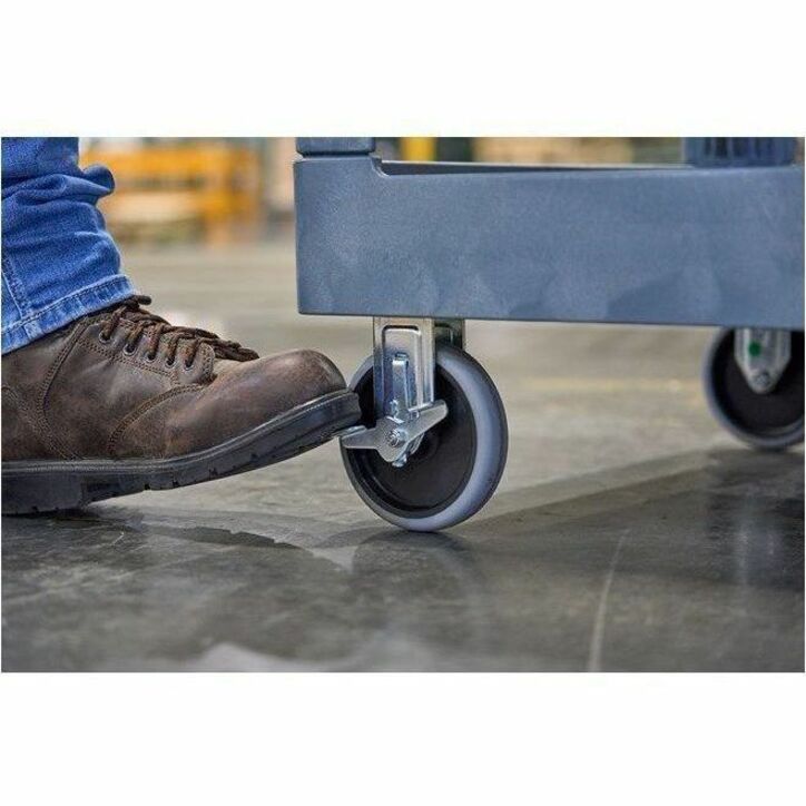 Rubbermaid Commercial Brute Utility Cart - 500 lb Load Capacity - 4 Casters - 5" Caster Size - Foam - 44" Length x 25.25" Width x 39" Height - Gray - 1 Each