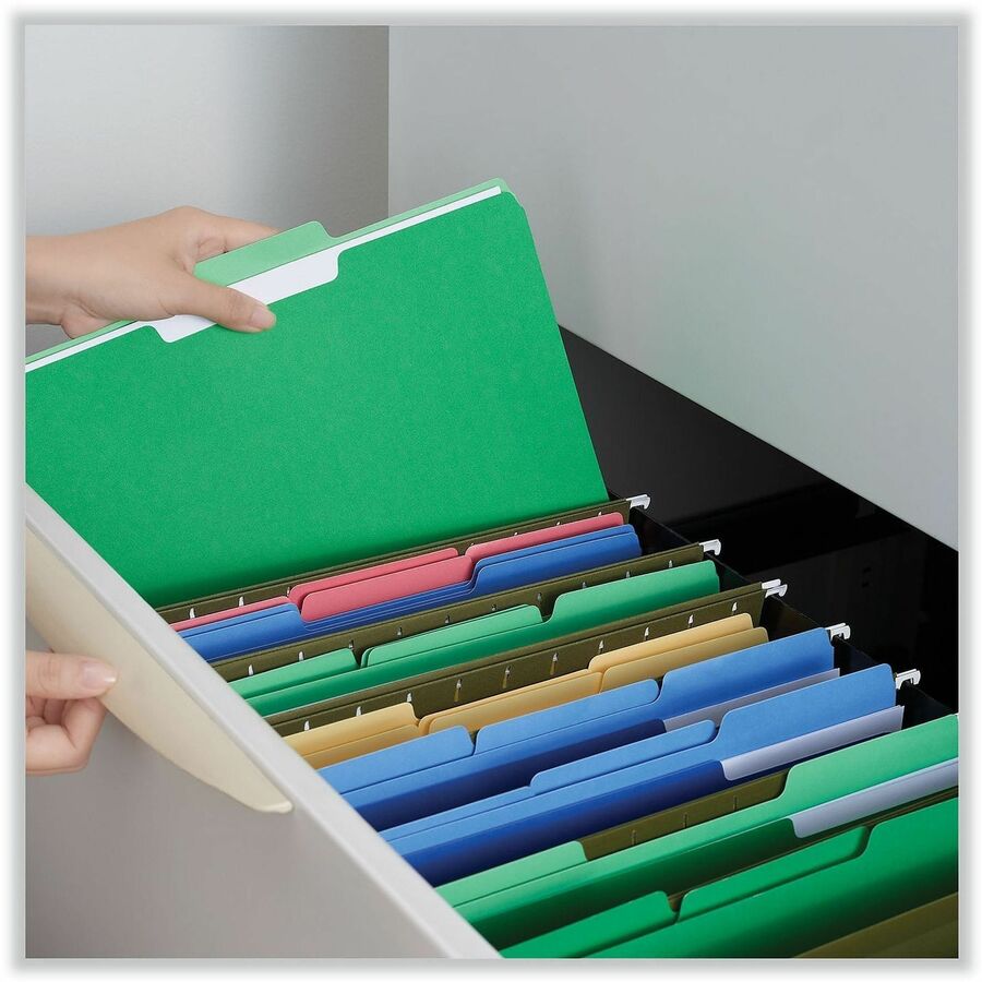 Universal 1/3 Tab Cut Letter Top Tab File Folder - 8 1/2" x 11" - Assorted Tab Position - 11 pt. - Stock - 100 Box