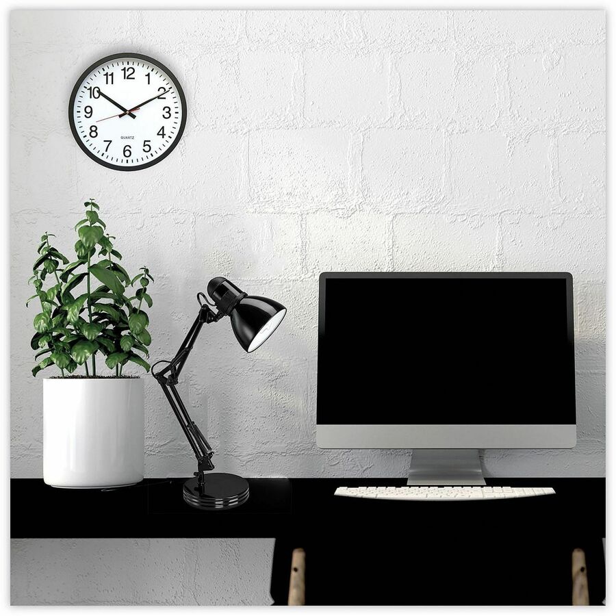 Universal Wall Clock - Analog - Quartz - Black Case - Plastic