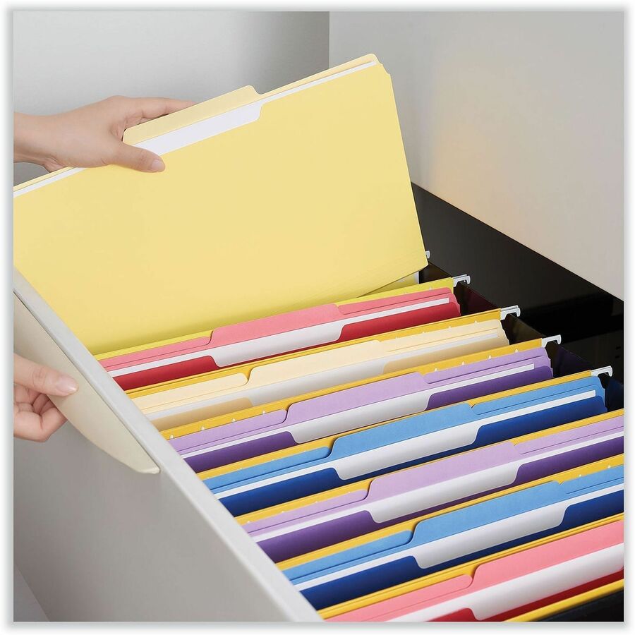 Universal 1/3 Tab Cut Legal Top Tab File Folder - 8 1/2" x 14" - Assorted Tab Position - 11 pt. - Stock - 100 Box