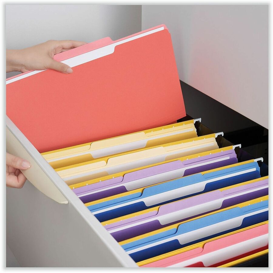 Universal 1/3 Tab Cut Legal Top Tab File Folder - 8 1/2" x 14" - Assorted Tab Position - 11 pt. - Stock - 100 Box