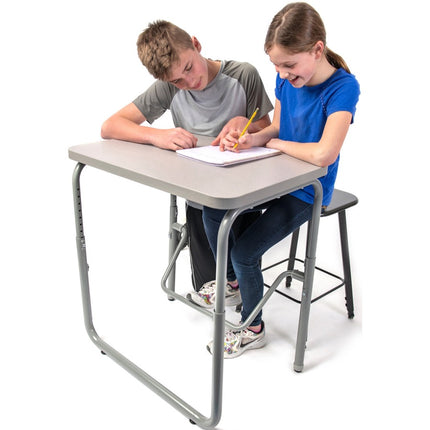 52b940e51e06547966af61362d50c95a