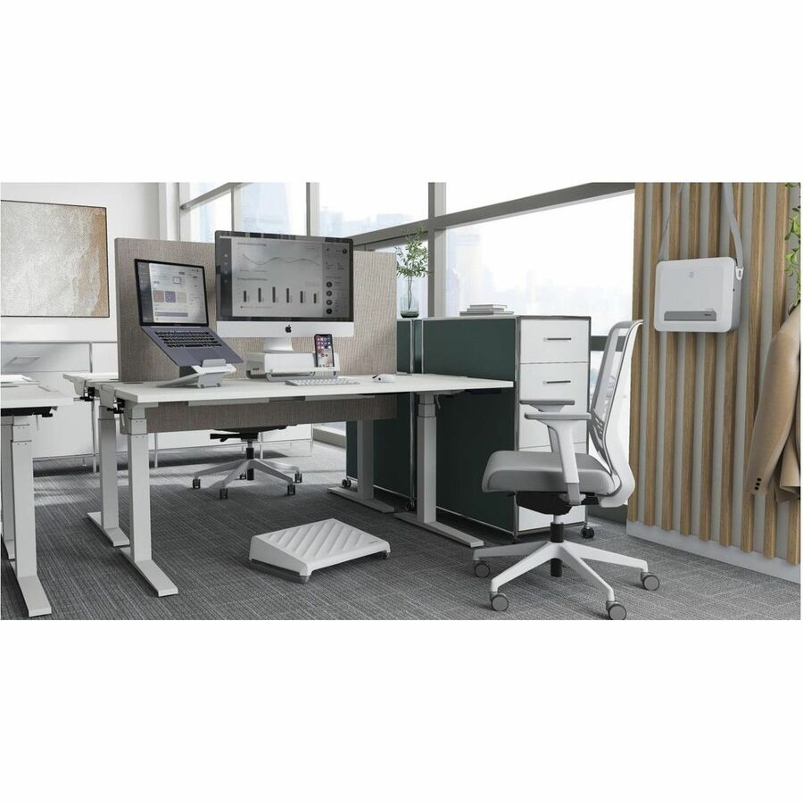Fellowes Breyta Monitor Stand - Black - For Monitor - Adjustable Height, Ergonomic