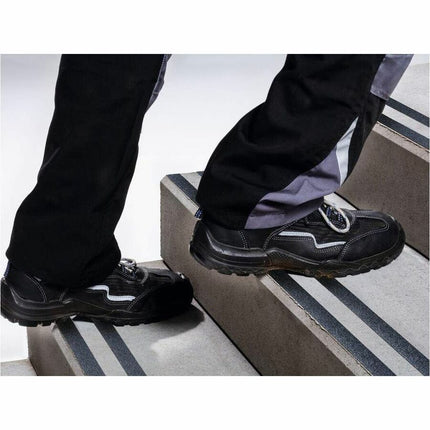 c2b1ba8e795540d51d05556730365228