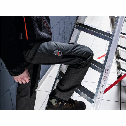 13aff56b3bed718e47e9a288cc2215de